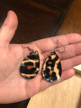 Load image into Gallery viewer, Cheetah Print Dangle Earrings
