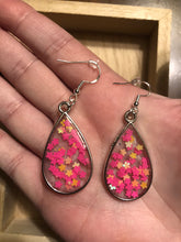 Load image into Gallery viewer, Pink &amp; Orange Flower Glitter Dangle Earrings
