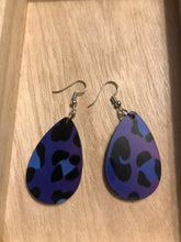 Load image into Gallery viewer, Purple/Blue Cheetah Print Earrings
