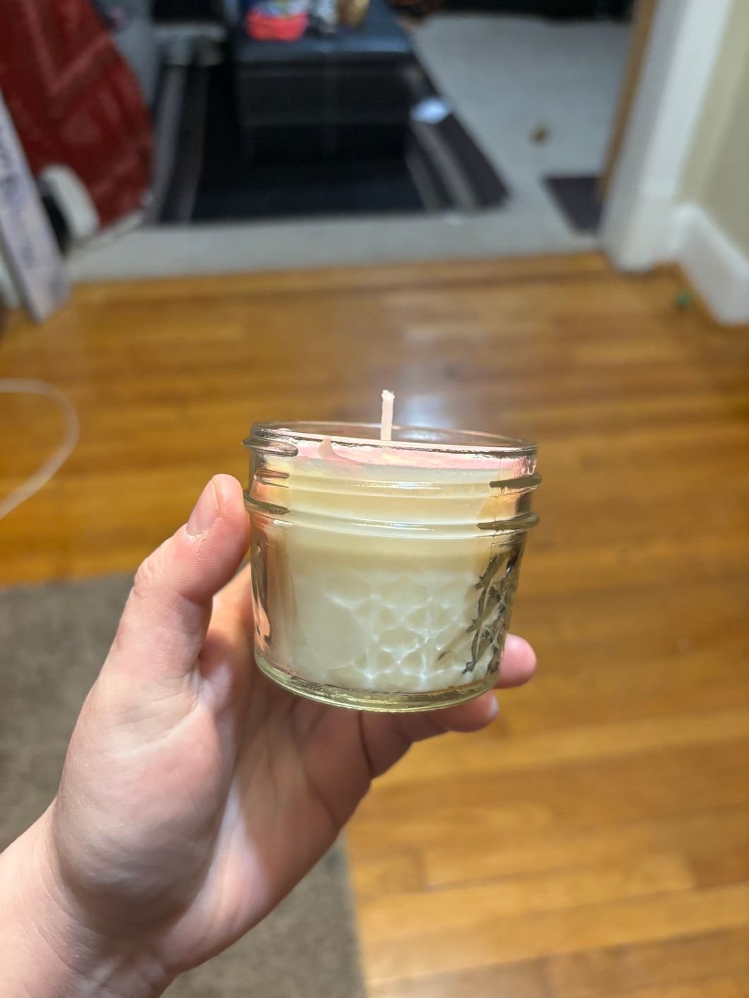 “Strawberries & Cream” 4 oz Candle