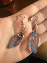 Load image into Gallery viewer, Dangly Cotton Candy Aura Quartz Earrings
