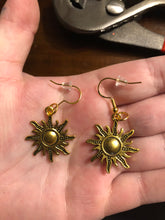 Load image into Gallery viewer, Dangly Sun Earrings
