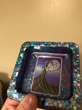 Load image into Gallery viewer, Aquarius Zodiac Sign Ashtray
