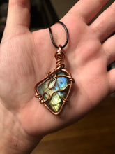 Load image into Gallery viewer, Labradorite Wire Wrapped Necklace
