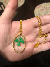 Load image into Gallery viewer, Resin 4 Leaf Clover Necklace
