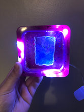 Load image into Gallery viewer, Pink / Purple Light-Up Constellation Cat Ashtray
